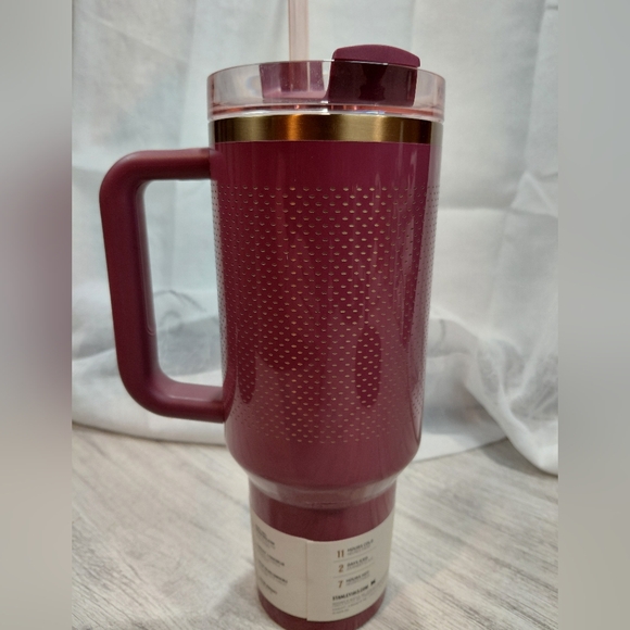 NEW Stanley × Calia 40oz Flow State Quencher H2.0 Tumbler Red Nector - Picture 12 of 12